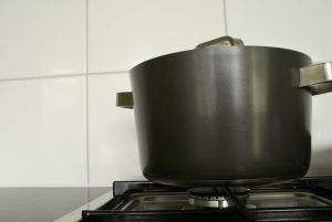 household%20pot%20of%20boiling%20water%20on%20stove.jpg